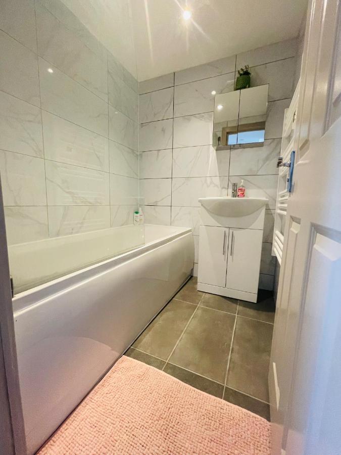 Lovely 1 Bedroom Apartment In London Eksteriør billede